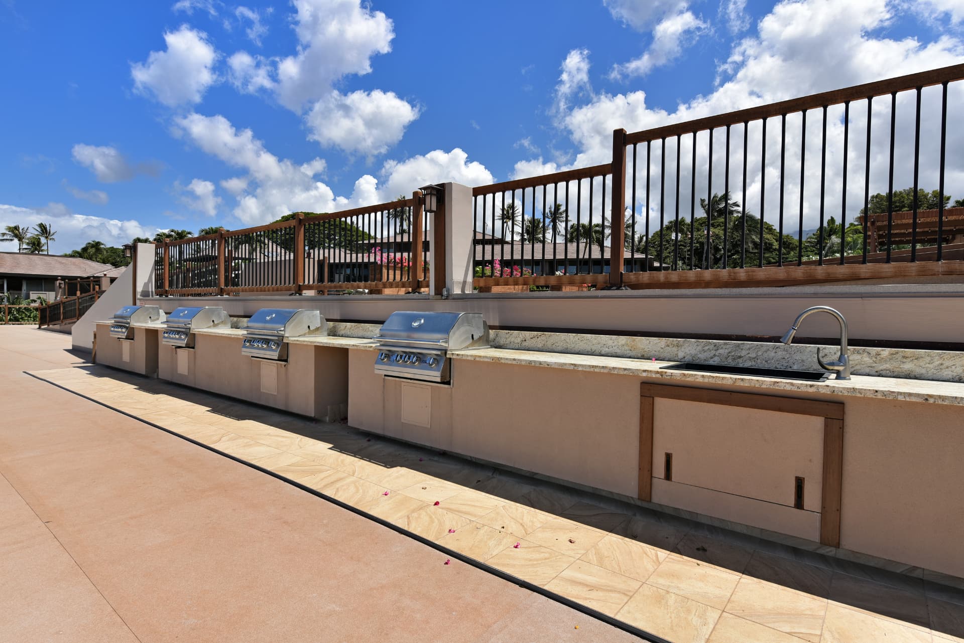 Maui Eldorado resort barbecue grills